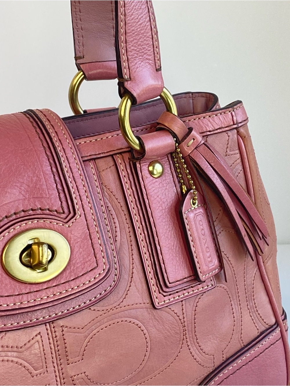 Coach Rare Rose Pink Y2K Embossed Hampton Shoulder Bag - Picture 3 of 13
